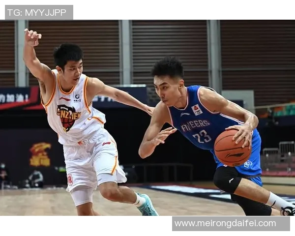 深圳篮球队状态揭秘：从训练到比赛的全景观察与分析